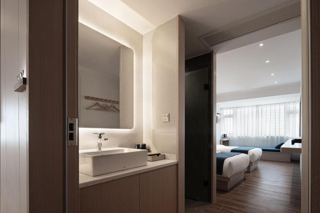 Walling Hotel - Chongqing Jiefangbei Hongyadong エクステリア 写真